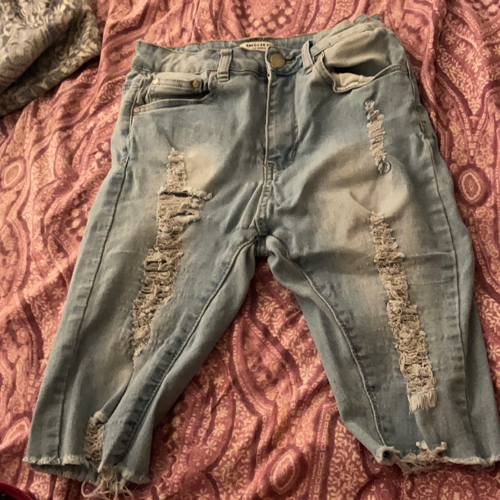 Knee high Ripped Jean shorts in size small
